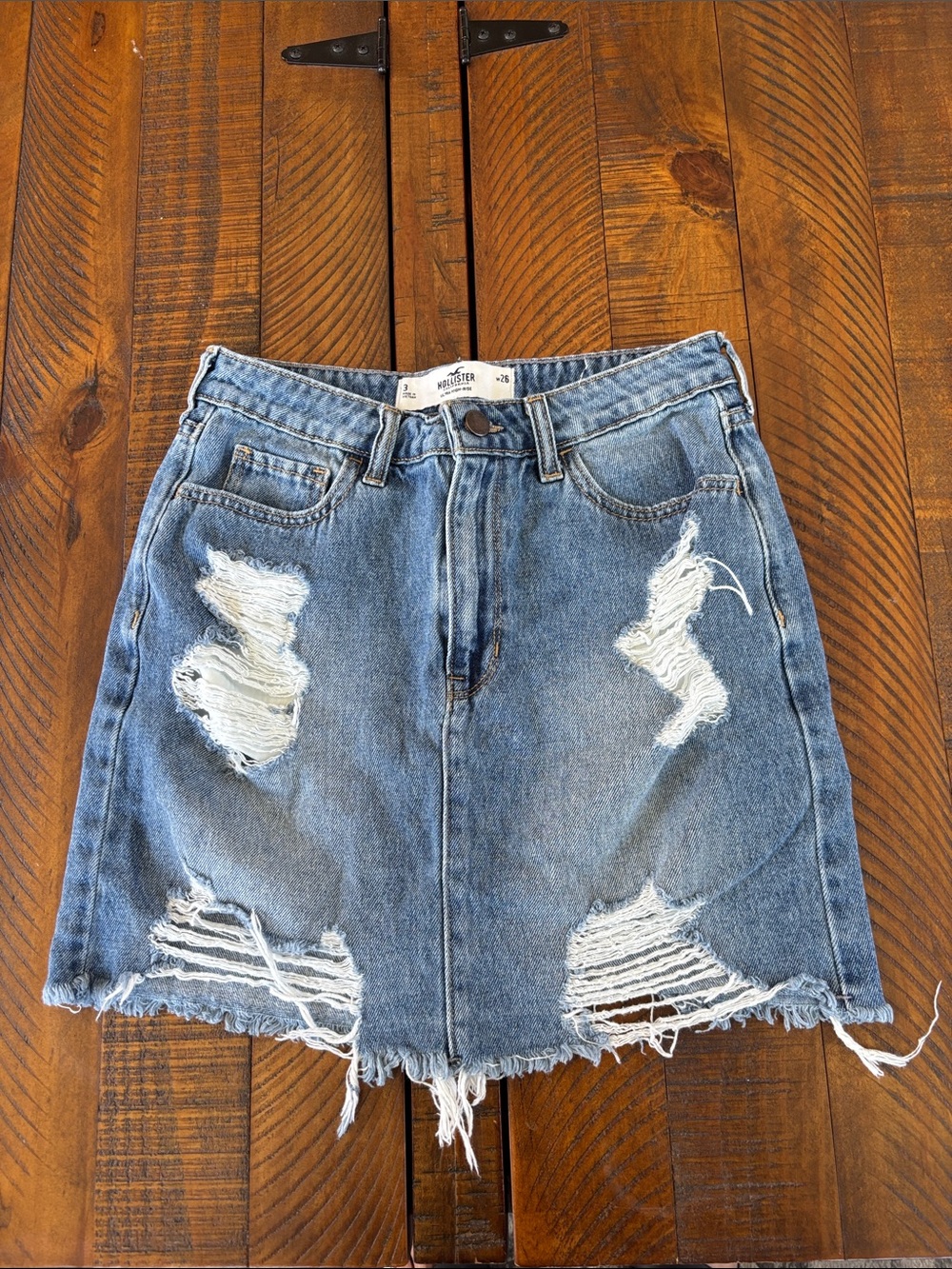 Hollister Light Wash Distressed Denim Mini Skirt ultra high rise size 3/26